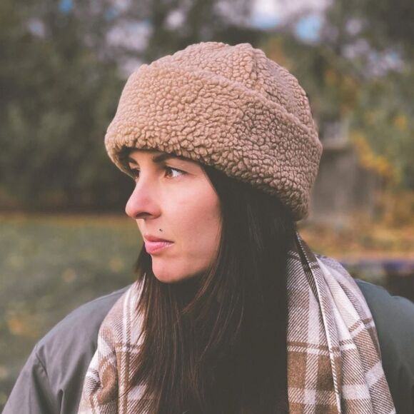 Donni. Mini Sherpa Beige Beanie Hat Cap One Size - Picture 3 of 7